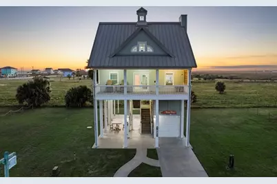 1019 Brighton Jones Blvd, Gilchrist, TX 77617 - Photo 1