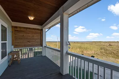 1019 Brighton Jones Blvd, Gilchrist, TX 77617 - Photo 7