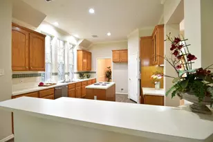34 Reflection Point Dr E, The Woodlands, TX 77381 - Photo 17