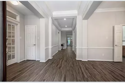 34 Reflection Point Drive E, The Woodlands, TX 77381 - Photo 5