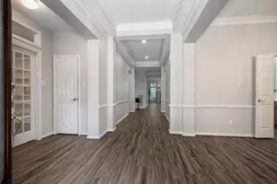 34 Reflection Point Dr E, The Woodlands, TX 77381 - Photo 5