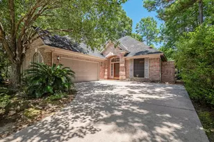 34 Reflection Point Dr E, The Woodlands, TX 77381 - Photo 1