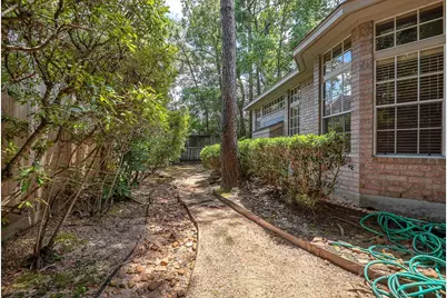 34 Reflection Point Drive E, The Woodlands, TX 77381 - Photo 41