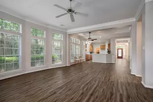 34 Reflection Point Dr E, The Woodlands, TX 77381 - Photo 15