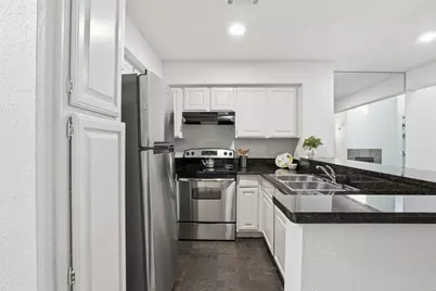 2425 Holly Hall Street #D59, Houston, TX 77054 - Photo 9