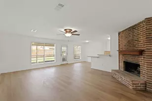 2310 Anthony Ln, Pearland, TX 77581 - Photo 7