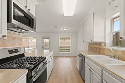 2310 Anthony Lane, Pearland, TX 77581 - Photo 9