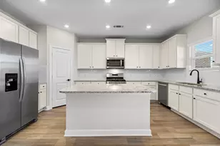 10807 Hickory Ln, Beasley, TX 77417 - Photo 5