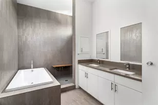 7714 Janak Dr, Houston, TX 77055 - Photo 37