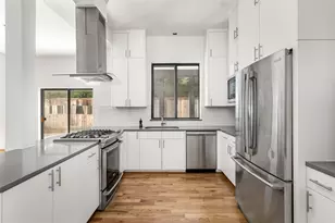 7714 Janak Dr, Houston, TX 77055 - Photo 5