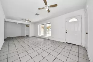 12474 Birdie Ln, Houston, TX 77015 - Photo 7