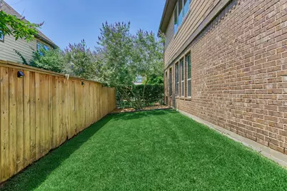 18 Shire Glen Place, The Woodlands, TX 77354 - Photo 45