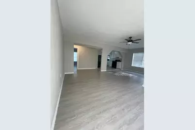 1114 E Pecan Street, Angleton, TX 77515 - Photo 5