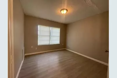 1114 E Pecan Street, Angleton, TX 77515 - Photo 13