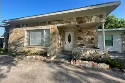 1114 E Pecan Street, Angleton, TX 77515 - Photo 1