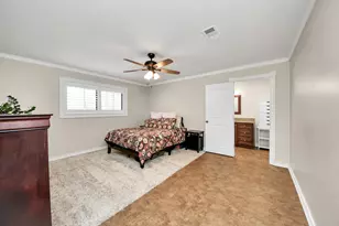 5838 Silver Frst Dr, Houston, TX 77092 - Photo 15