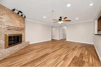 5838 Silver Forest Drive, Houston, TX 77092 - Photo 5