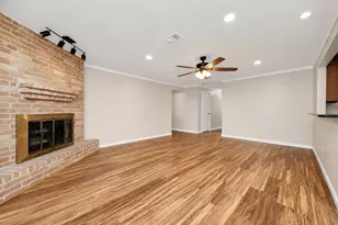 5838 Silver Frst Dr, Houston, TX 77092 - Photo 5