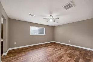 12839 Eastbrook Dr, Houston, TX 77013 - Photo 17