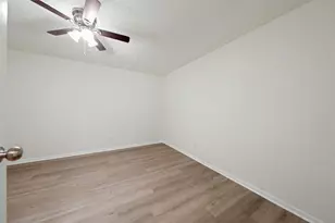 2021 Spenwick Dr, Houston, TX 77055 - Photo 13