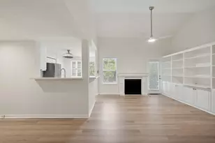 2021 Spenwick Dr, Houston, TX 77055 - Photo 3
