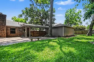 62 Daffodil Ct, Lake Jackson, TX 77566 - Photo 33