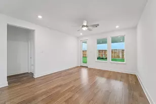 29518 Pondview Dr, Waller, TX 77484 - Photo 9