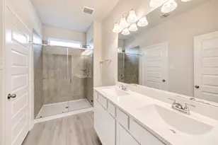 1929 N Riverside Cir, Dayton, TX 77535 - Photo 13