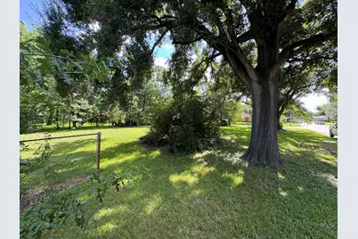 5414 Lorraine Drive, Baytown, TX 77521 - Photo 5