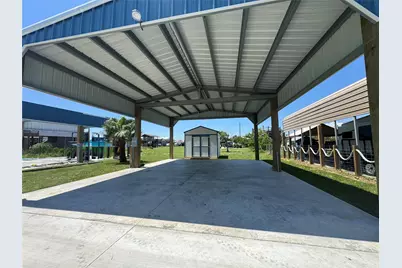 147 N Mae Circle, Crystal Beach, TX 77650 - Photo 3