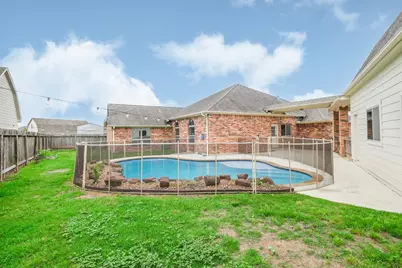 6811 Gonzales Point, Manvel, TX 77578 - Photo 5