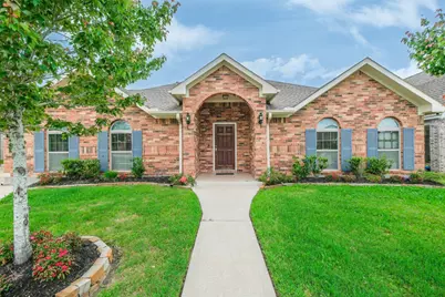 6811 Gonzales Point, Manvel, TX 77578 - Photo 1