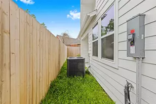 812 Elkhart St, Houston, TX 77091 - Photo 29
