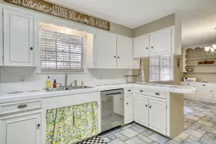 1109 S State St, Madisonville, TX 77864 - Photo 9