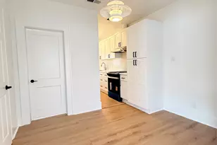 1201 W Gray St, Houston, TX 77019 - Photo 3