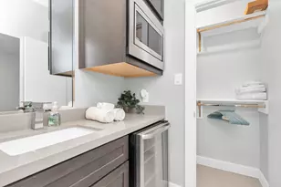1718 Eado Point Ln, Houston, TX 77003 - Photo 9