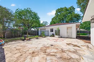 809 Bernard Ave, Rosenberg, TX 77471 - Photo 3