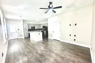 62 Woodland Hills Dr, Conroe, TX 77303 - Photo 3