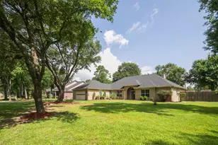 2452 Ripplewood Dr, Conroe, TX 77384 - Photo 3