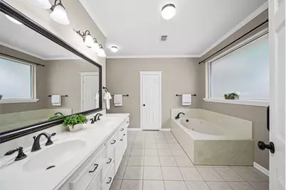 2452 Ripplewood Drive, Conroe, TX 77384 - Photo 15