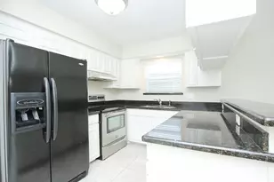 14641 Perthshire Rd, Houston, TX 77079 - Photo 11