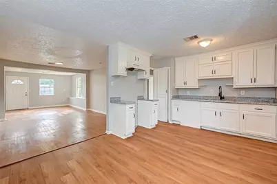 7946 Jutland Road, Houston, TX 77033 - Photo 5