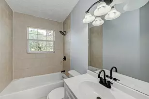 7946 Jutland Rd, Houston, TX 77033 - Photo 11