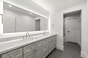 4814 Locust St, Bellaire, TX 77401 - Photo 37