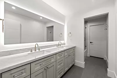 4814 Locust Street, Bellaire, TX 77401 - Photo 35