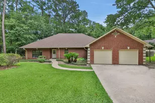 210 Harbor Run Dr, Coldspring, TX 77331 - Photo 3