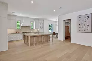 1191 Chamboard Ln, Houston, TX 77018 - Photo 9