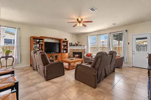 14710 S Isle Of Pines Ct, Houston, TX 77049 - Photo 5