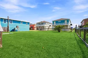 319 Coral Ct, Surfside Beach, TX 77541 - Photo 9