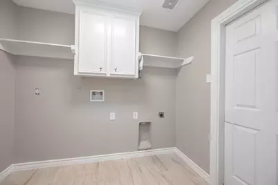 7308 Avenue R, Galveston, TX 77551 - Photo 11